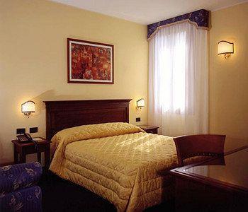Inn Alloggi Marinella 3*
