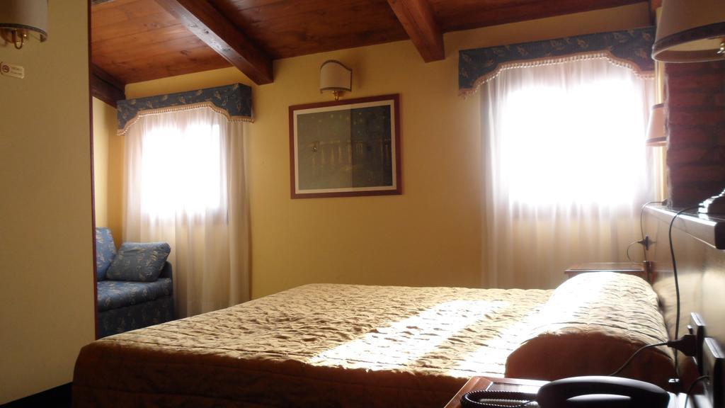 Alloggi Marinella 3* Venecia
