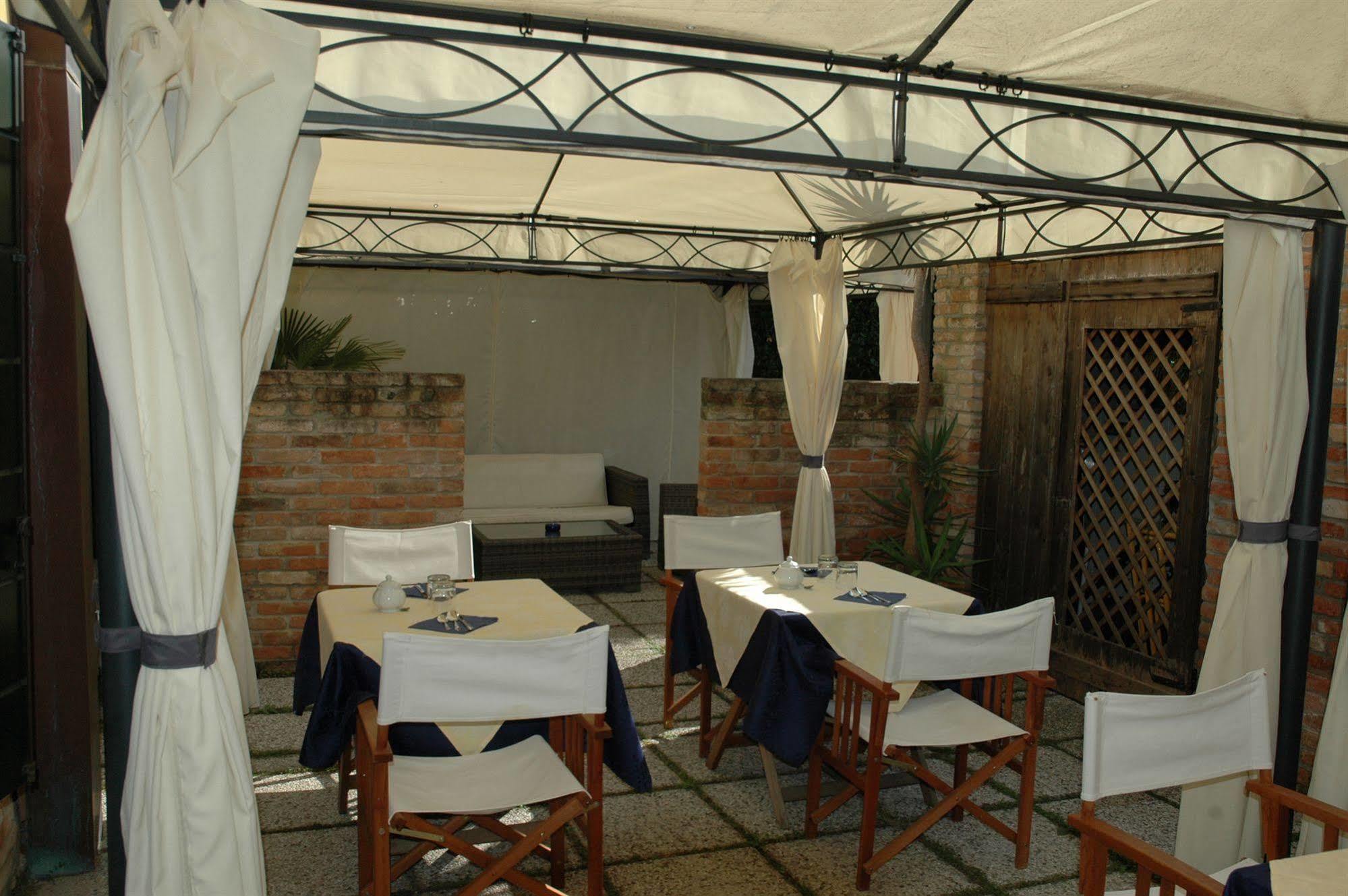 Locanda Alloggi Marinella 3*